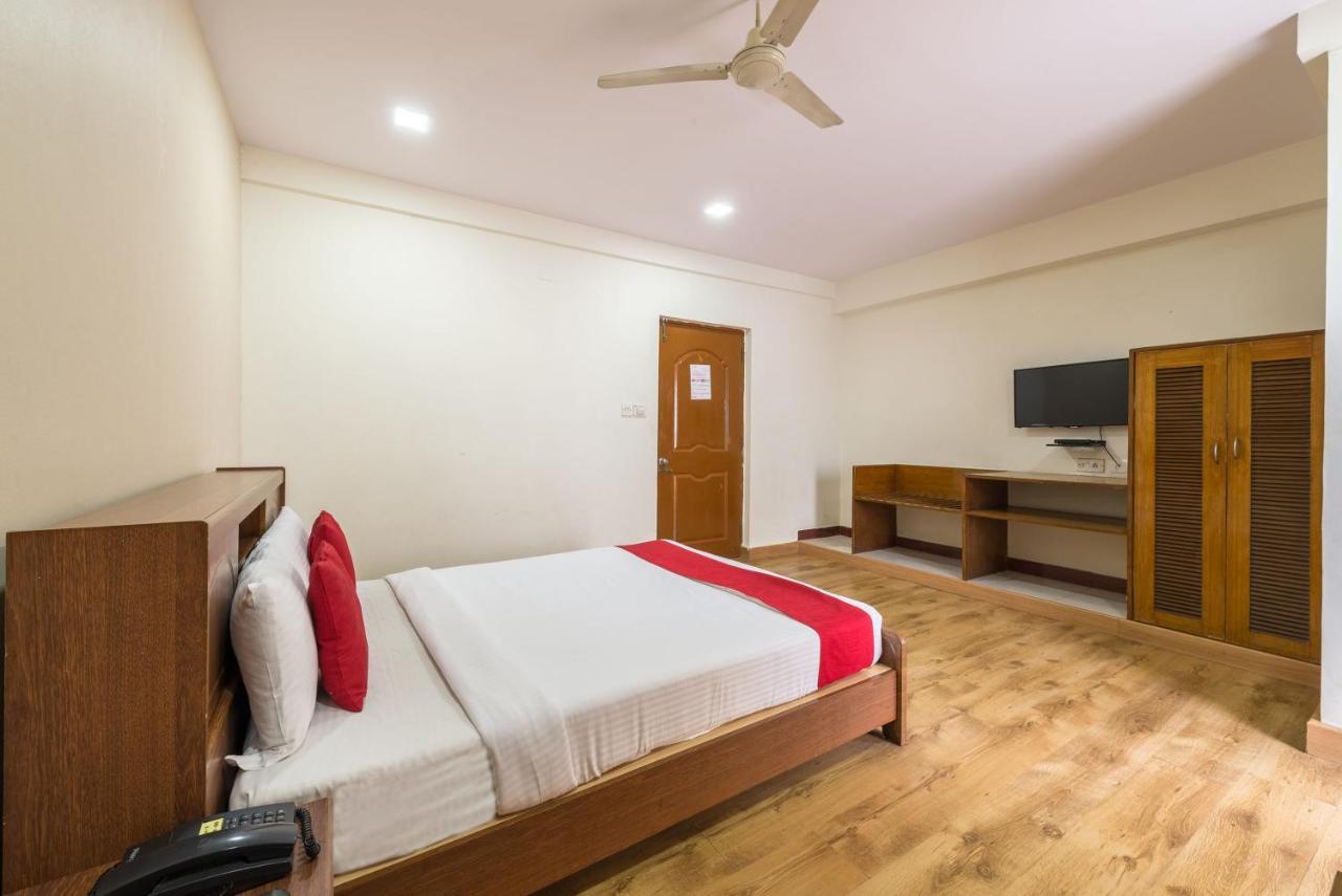 Stayeasy Majestic Bangalore
