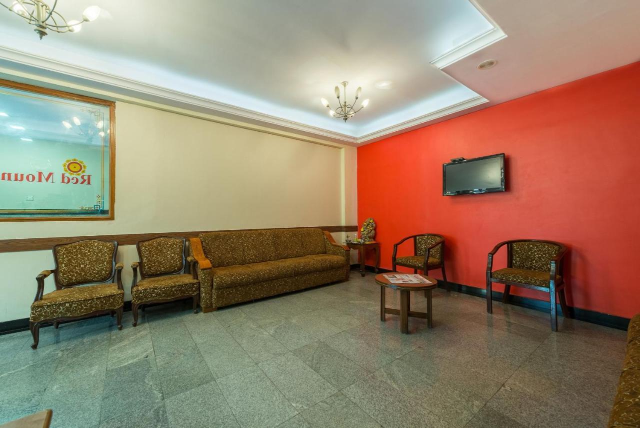 Stayeasy Majestic Hotel