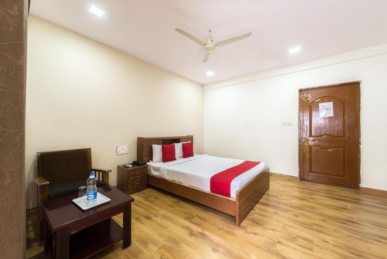 Stayeasy Majestic Hotel 2*