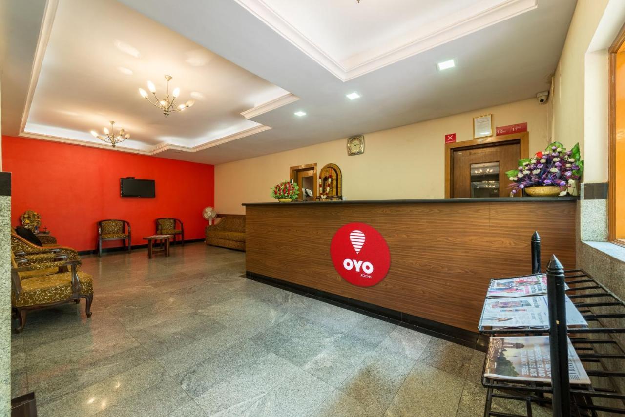 Stayeasy Majestic Hotel