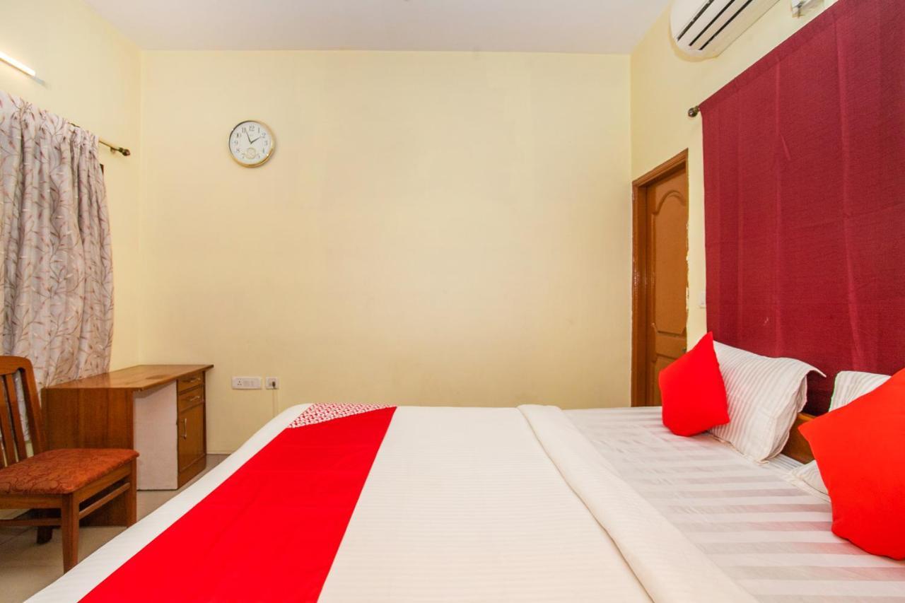 Oyo 894 510 Chetana Apartment