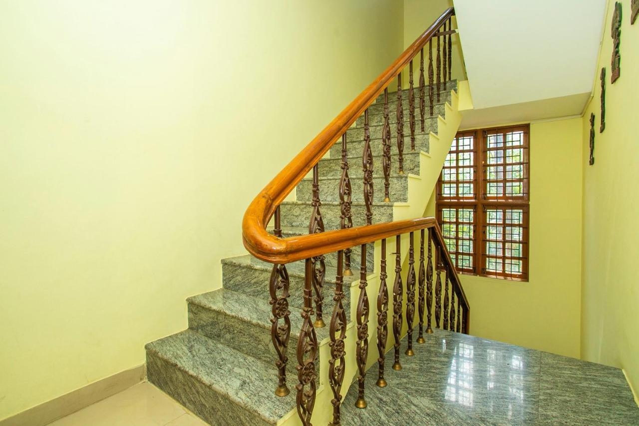 Oyo 894 510 Chetana * Bangalore