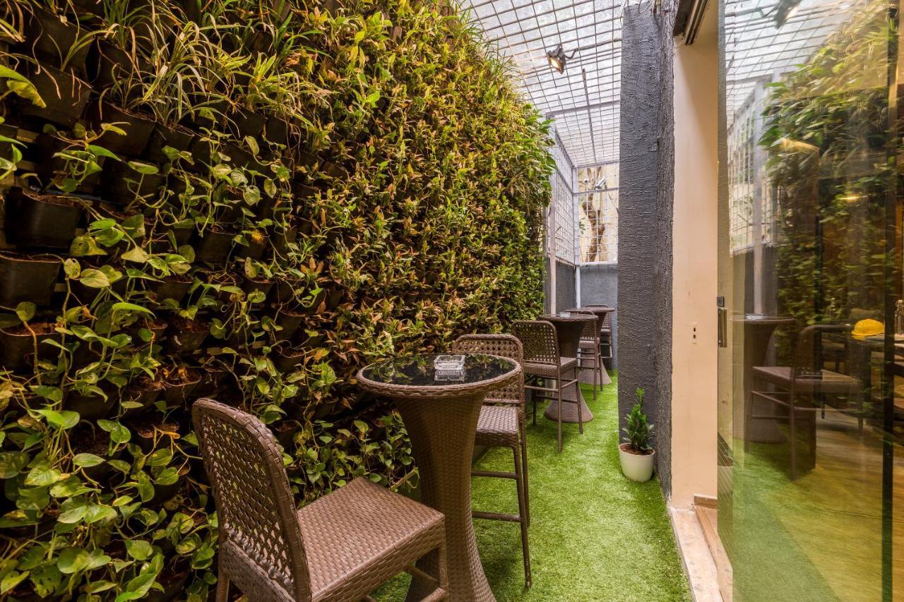 Hotel Oyo 316 Brigade Royale 3*