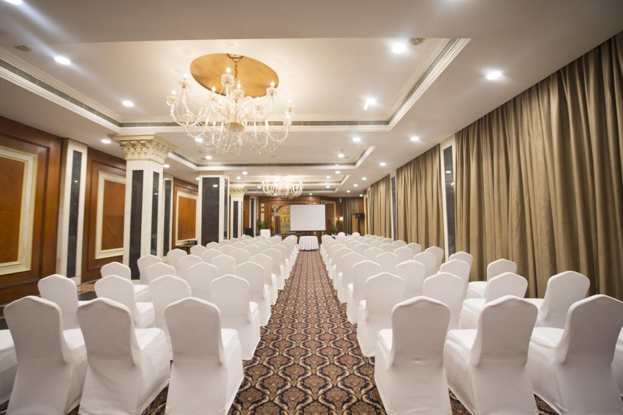Le Meridien Hotel 5*