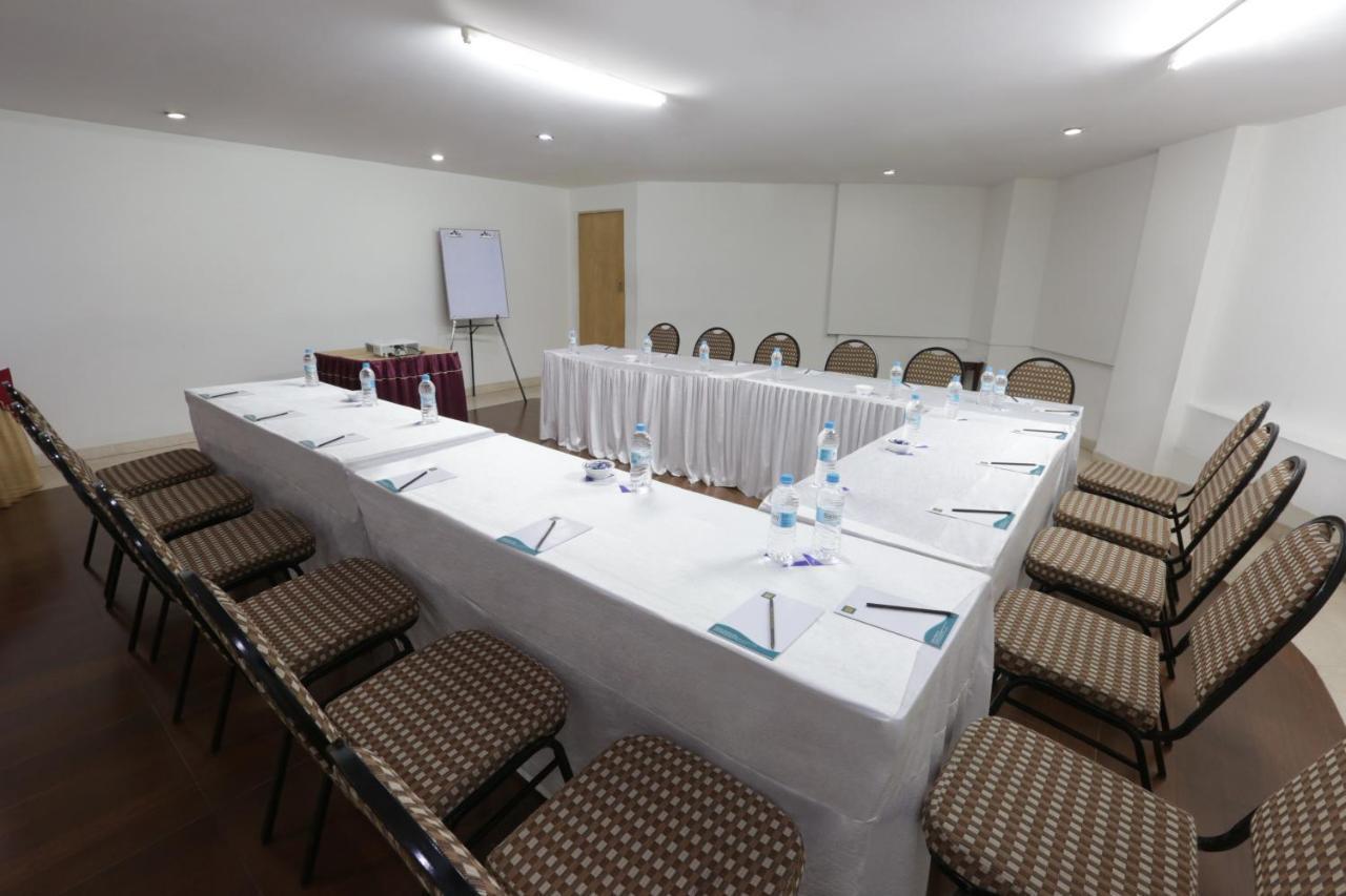 Hotel Trinity Isle Bangalore