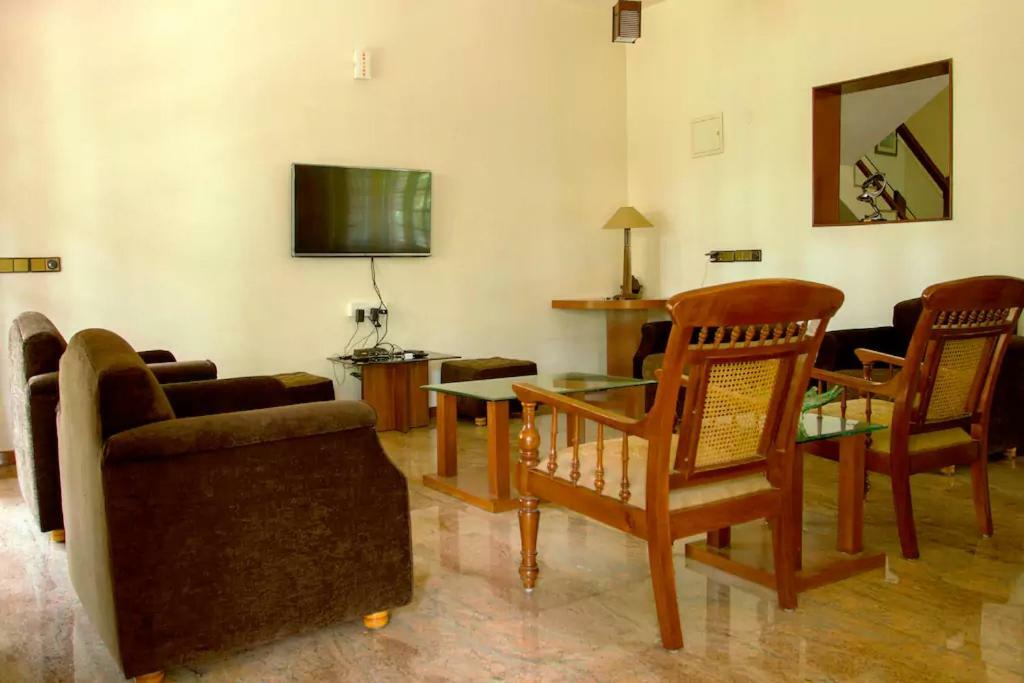 Serena Villa *