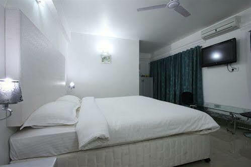 Hotel Fiesta Grand