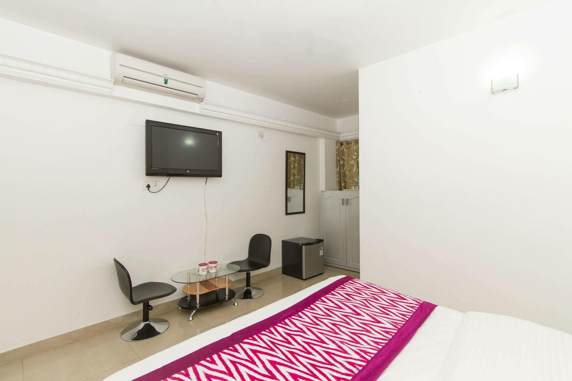 Hotel Fiesta Grand Bangalore