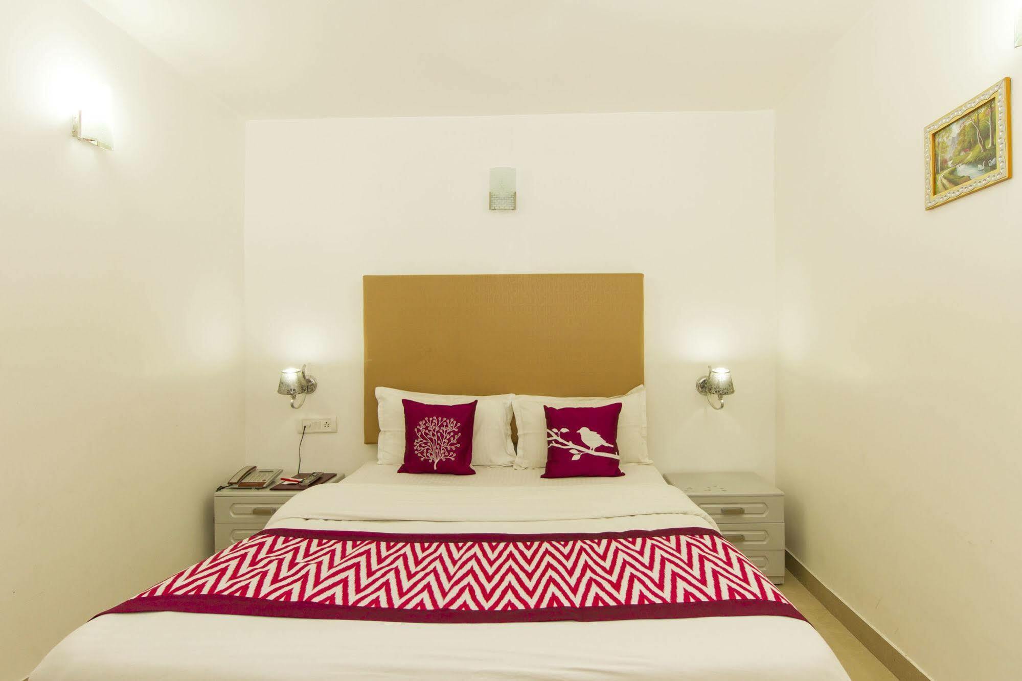 Hotel Fiesta Grand Bangalore