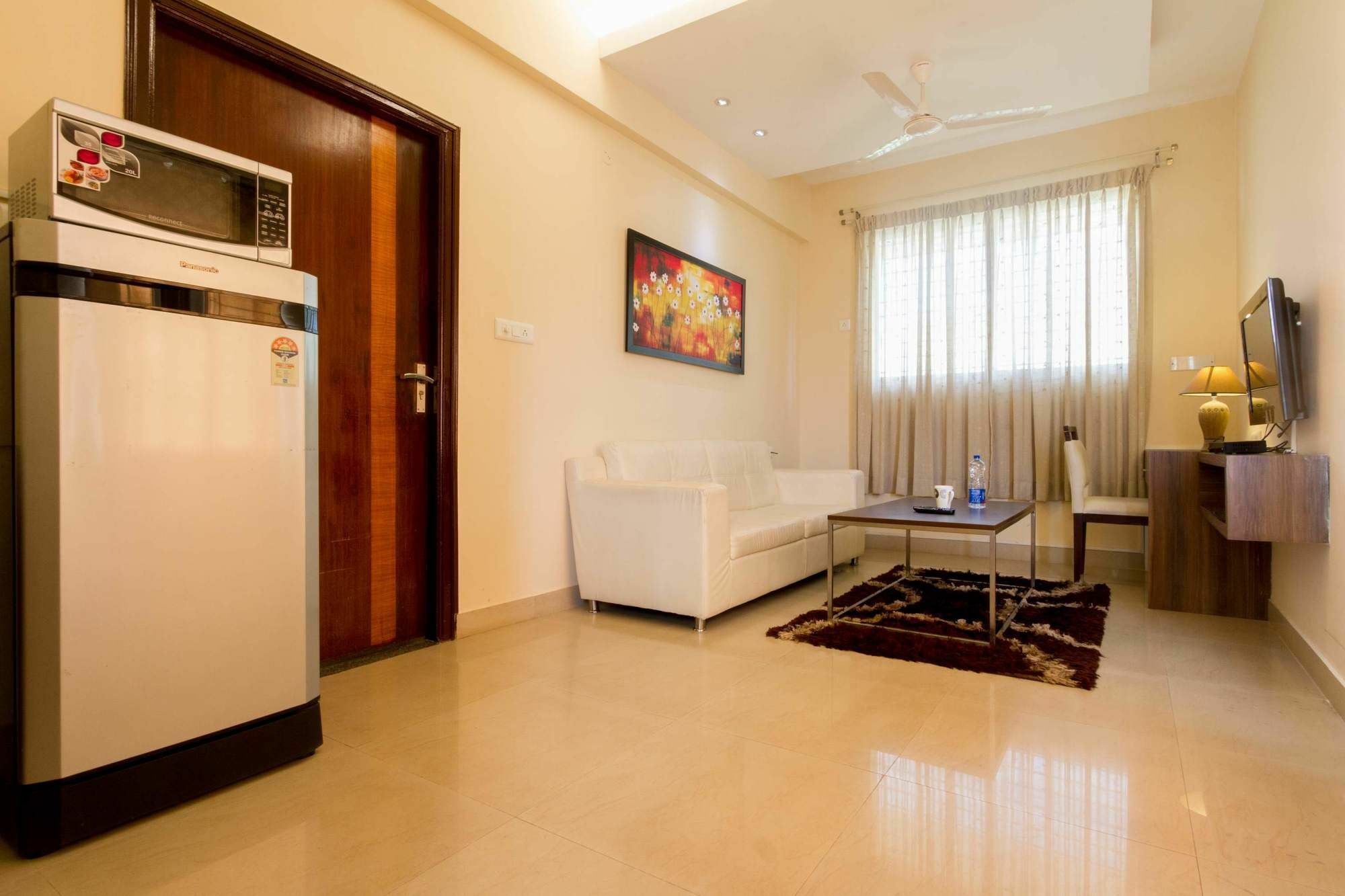 Fabhotel Astra - Electronic Hotel 3*