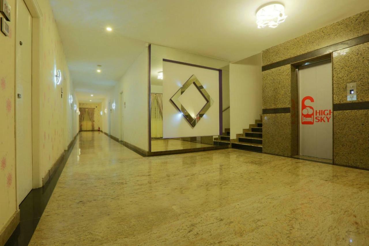 Highsky, Whitefield Hotel