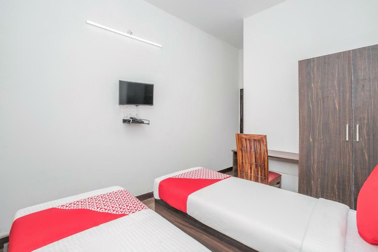 Hotel Oyo 13934 Shri Krishna Hometel