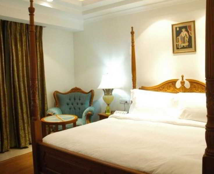 Shravanthi Sarovar Portico Hotel