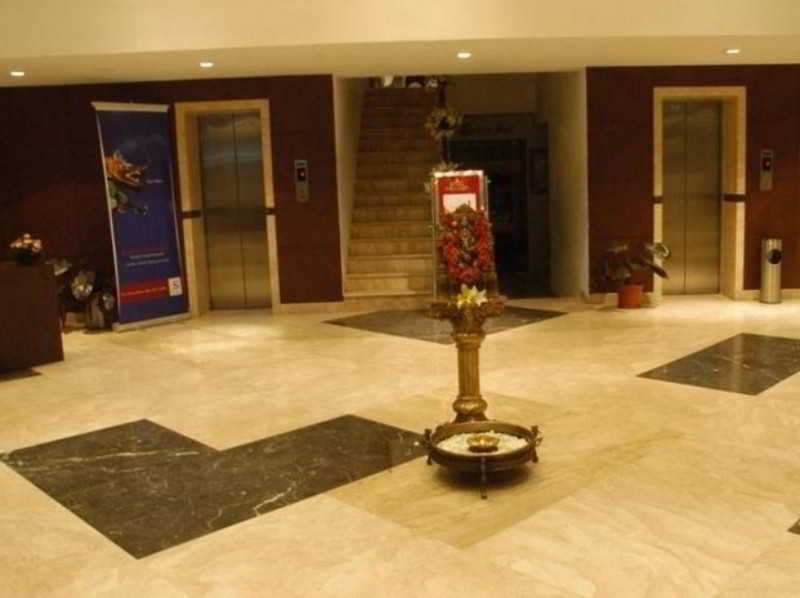 Shravanthi Sarovar Portico 4*