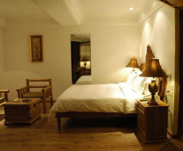 Shravanthi Sarovar Portico Hotel 4*