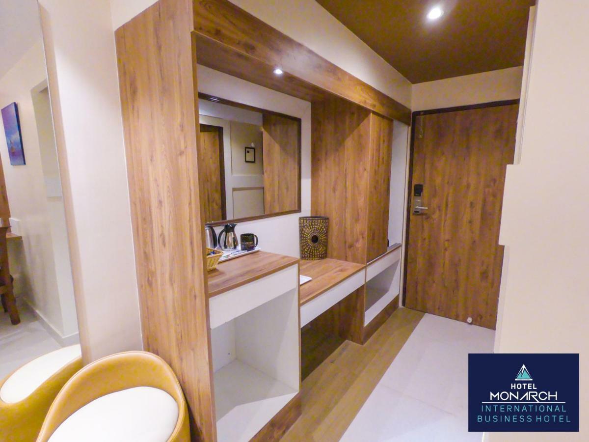 Monarch International Hotel 3*