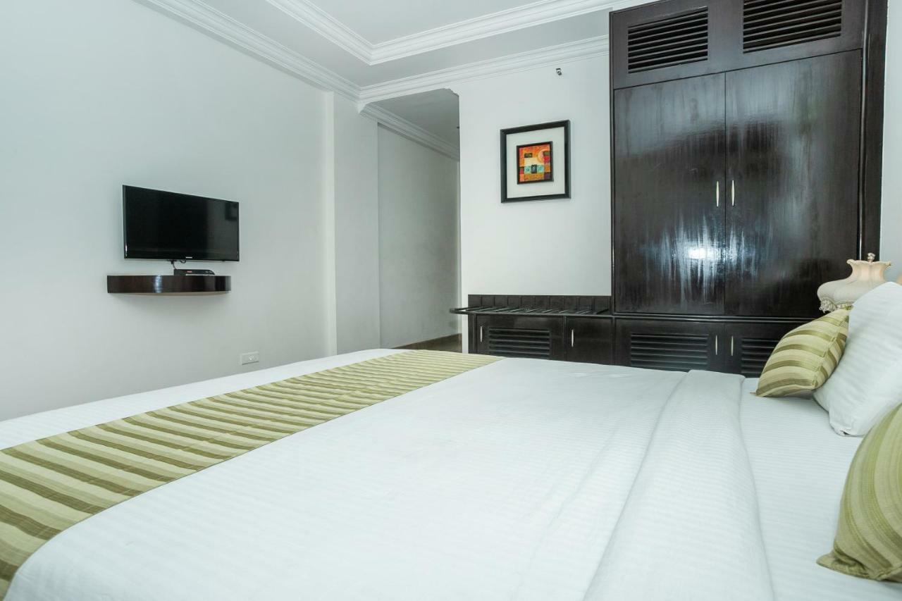 Hotel Kr & Convention Centre 3*