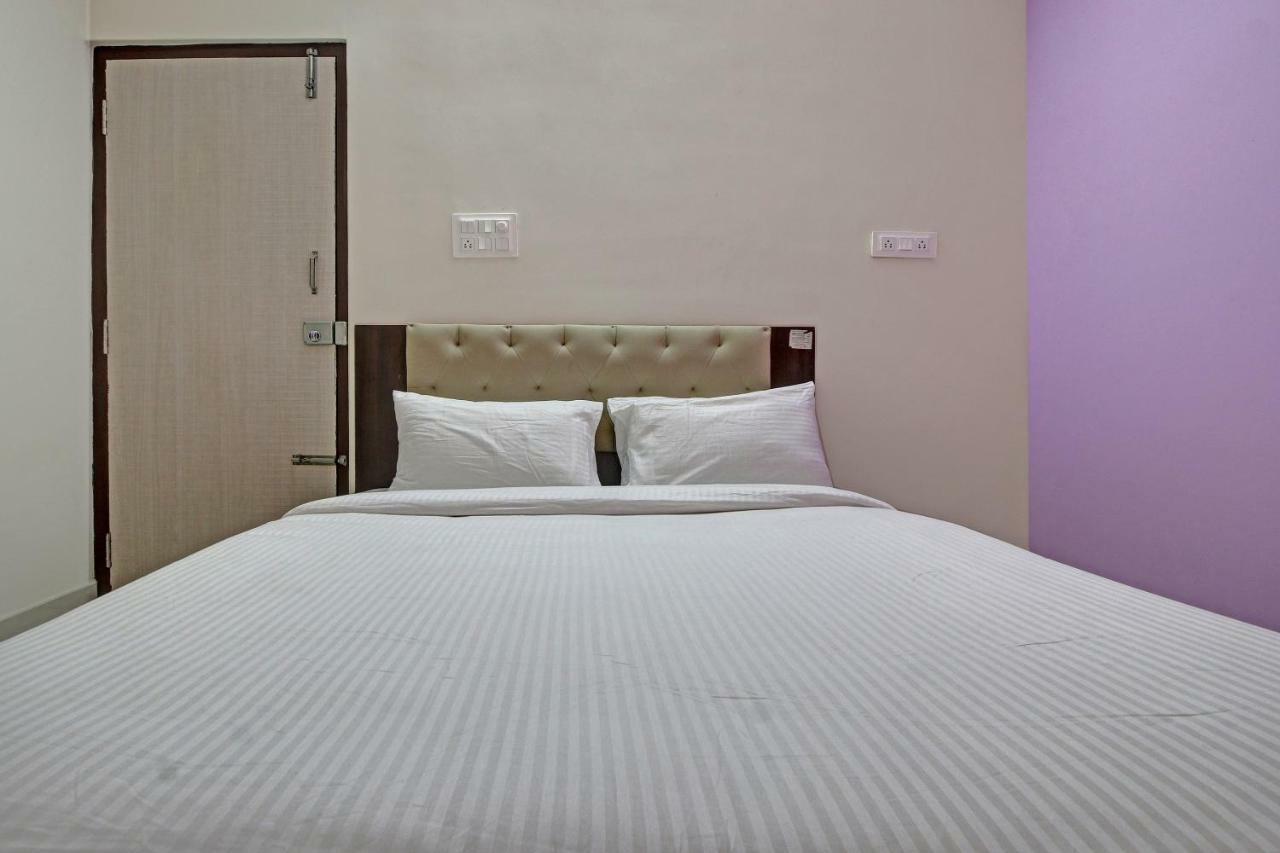 Spot On 29575 Hotel Surya International Spot