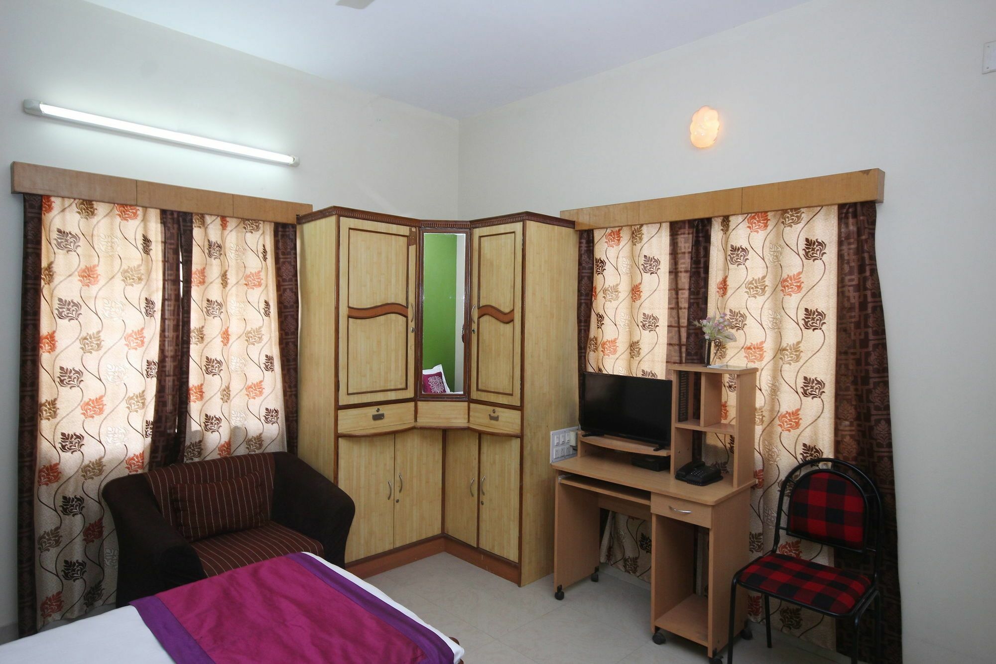 Hotel Itsy Shree Comforts Bangalore