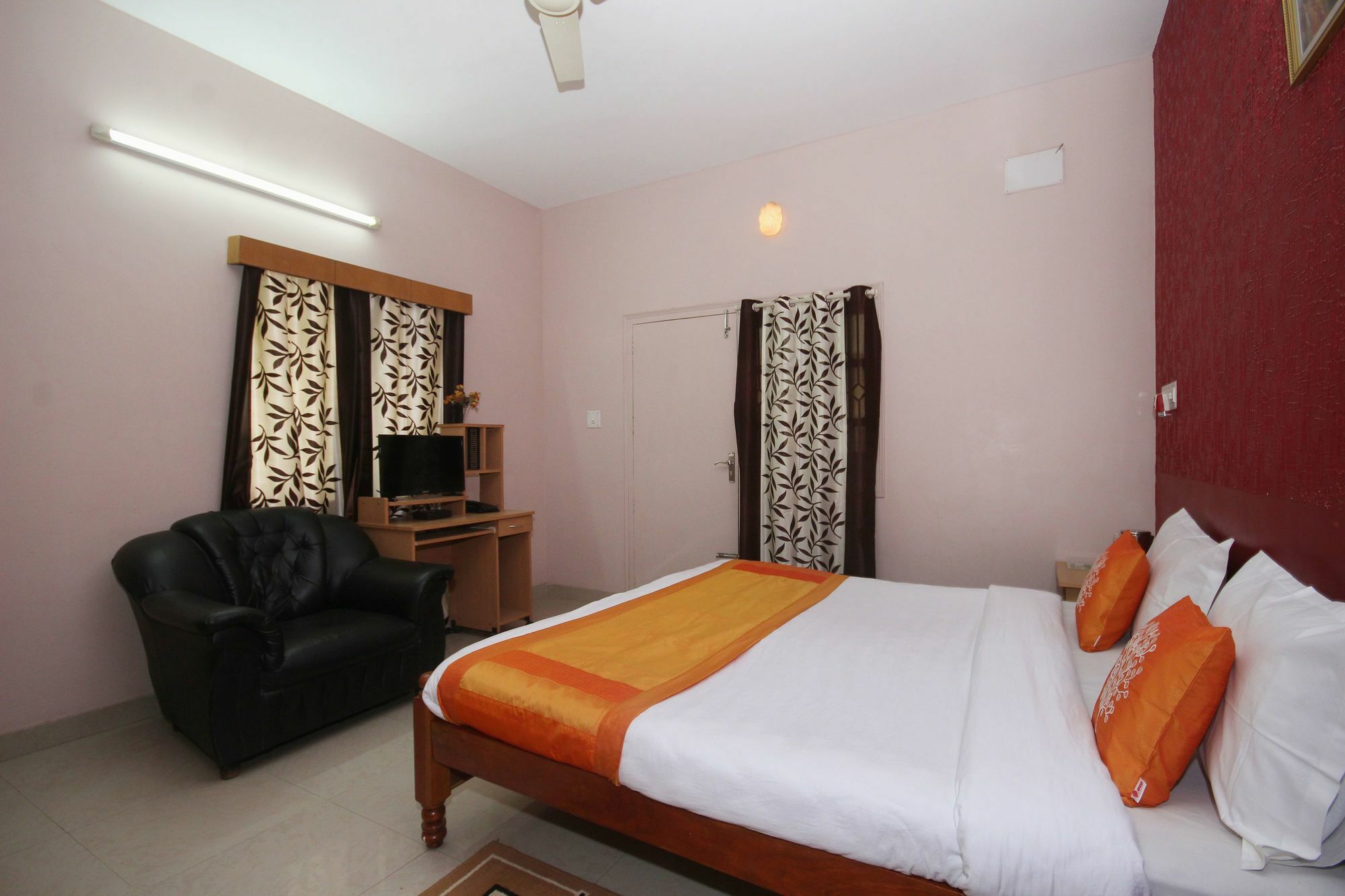 Hotel Itsy Shree Comforts