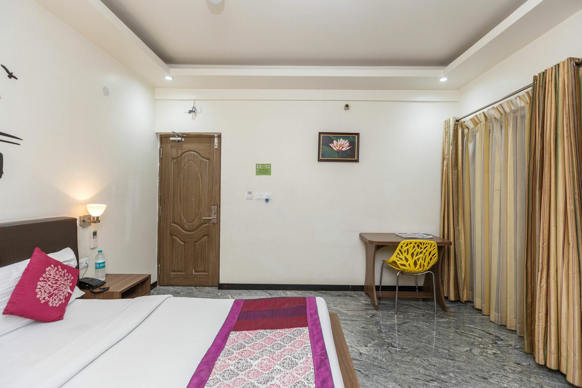 Aira Serviced Pvt Ltd Apartment