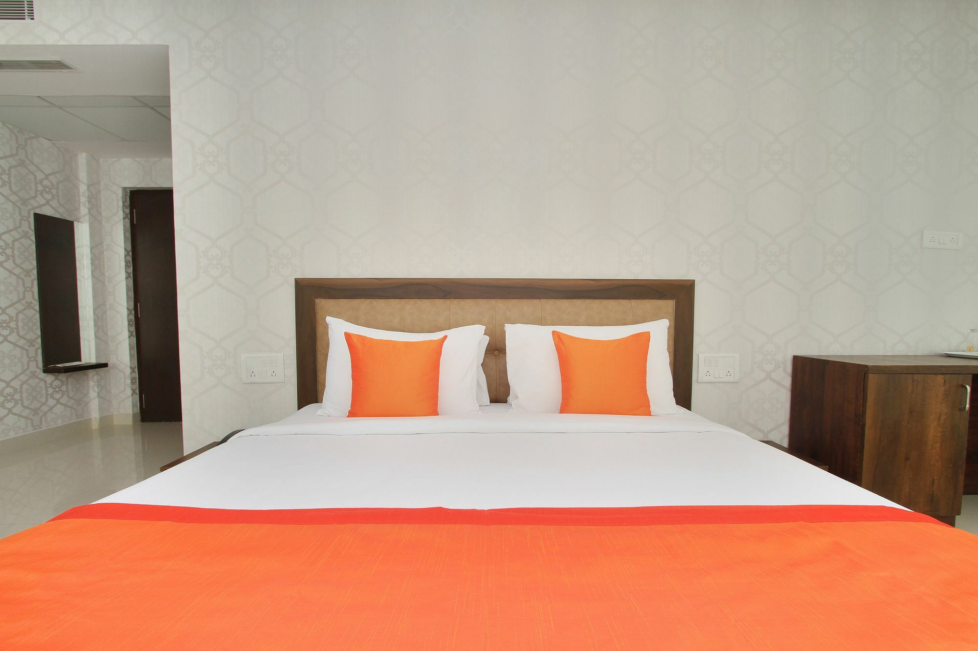 Hotel Oyo 10324