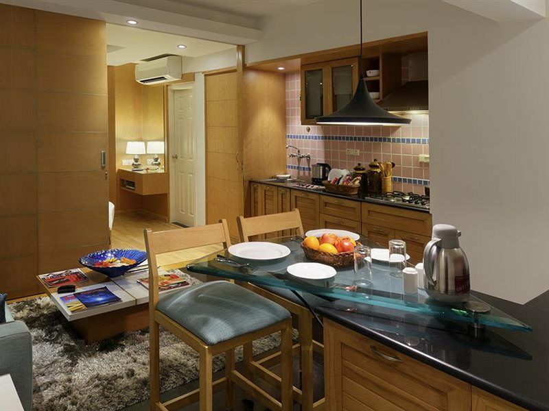 Melange Luxury Service Apartment *