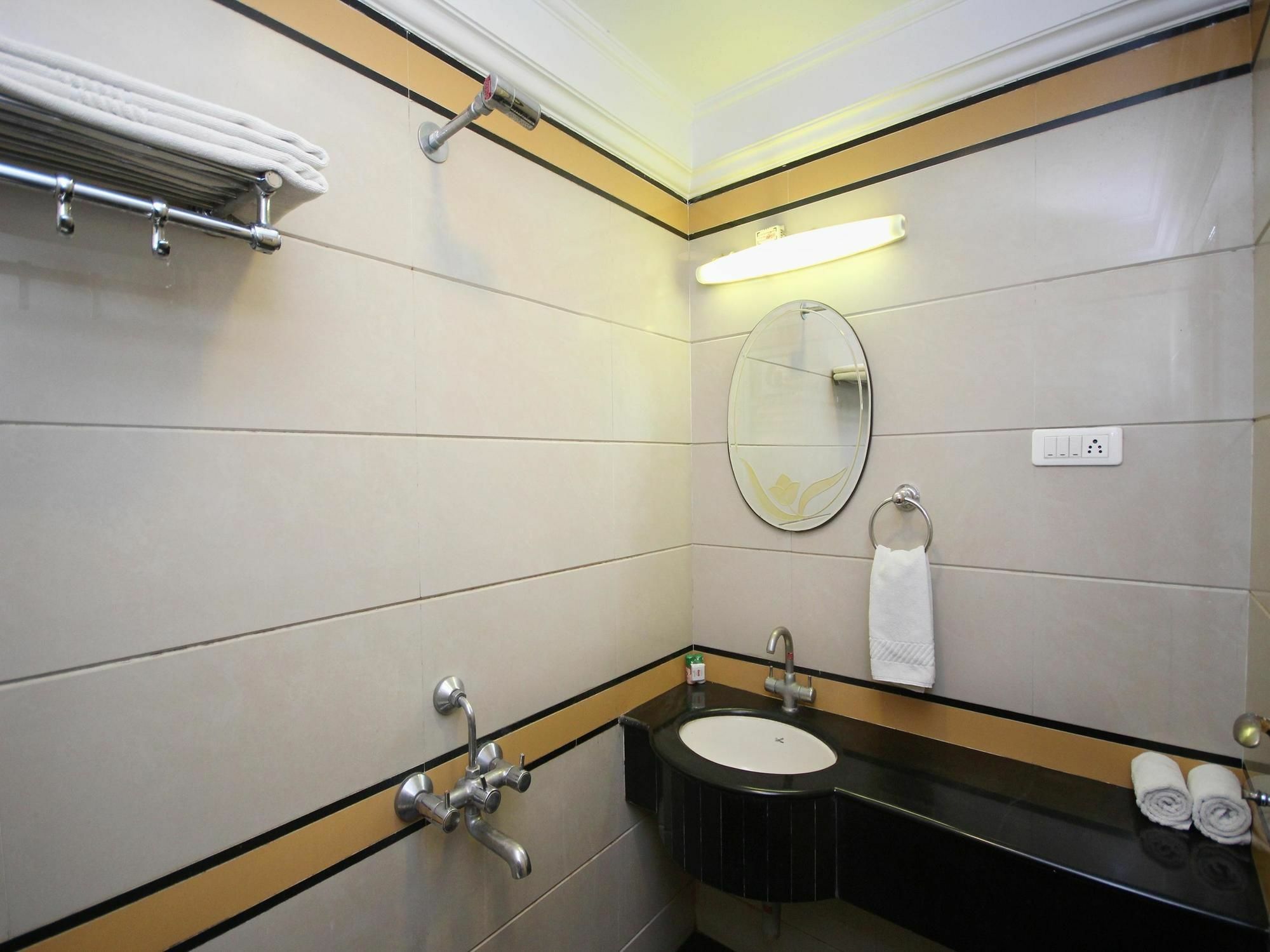 Super O Thimmaiah Rd Rajajinagar 4* Bangalore