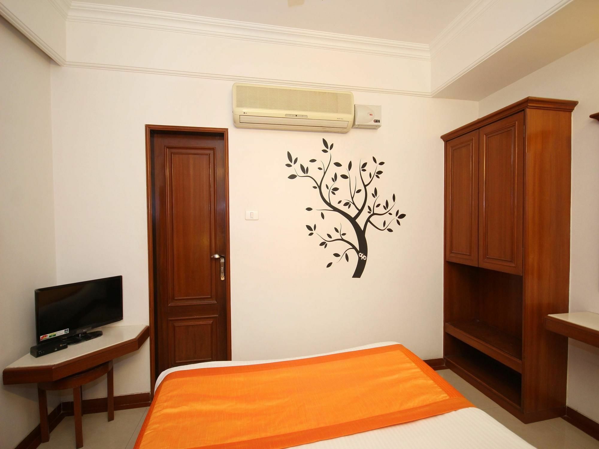 Hotel Super O Thimmaiah Rd Rajajinagar 4*