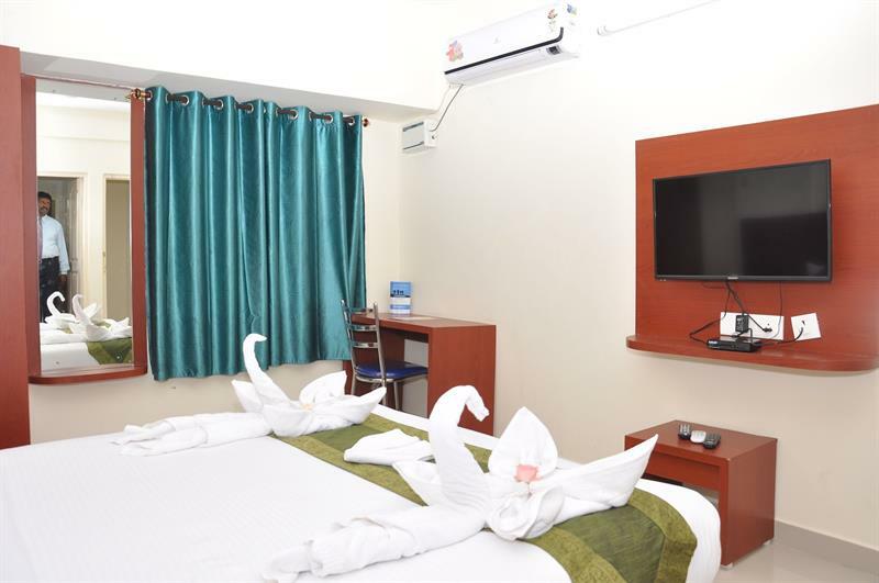 Treebo Ample Premium 3*