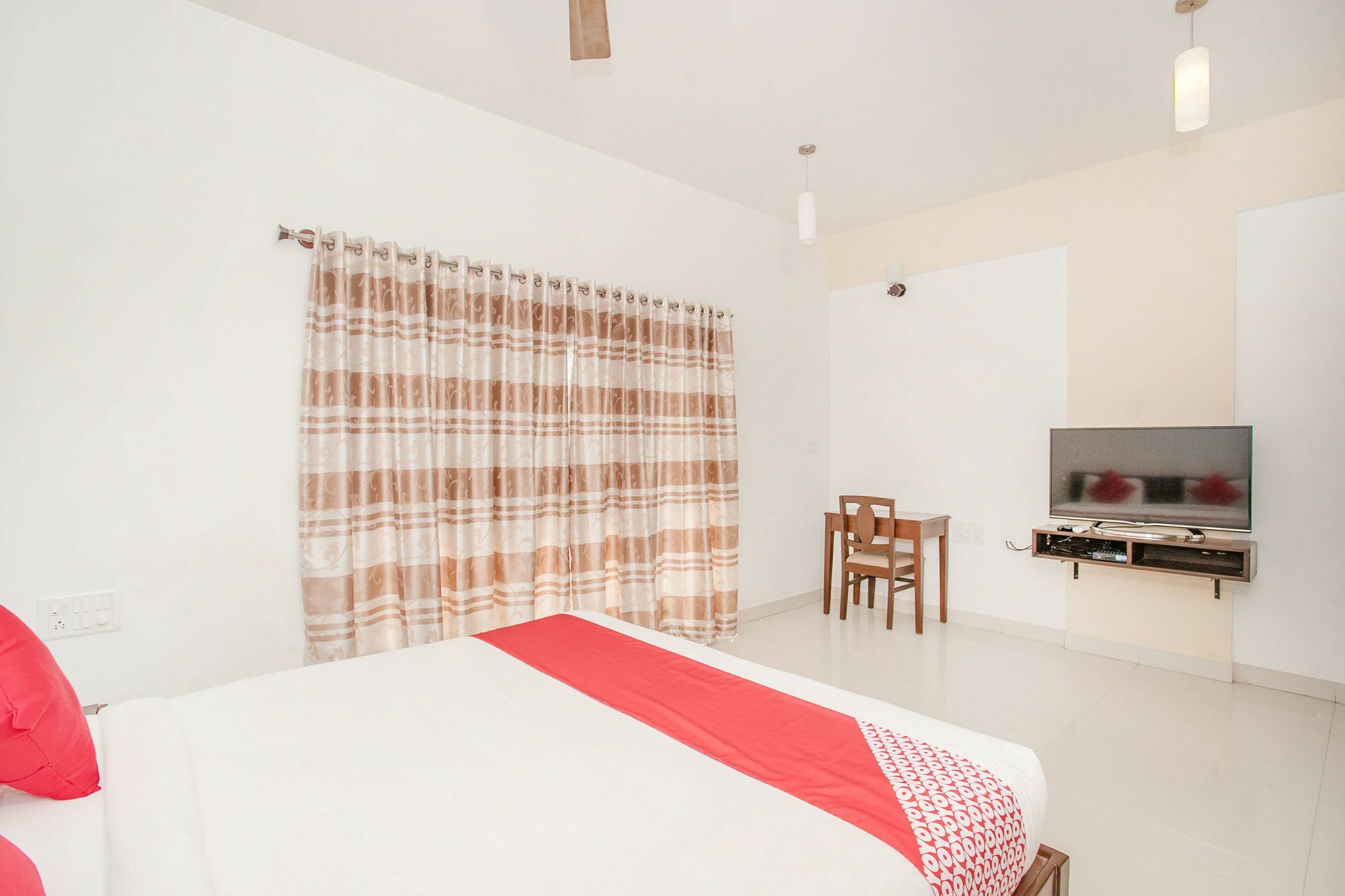 Oyo 7640 Ts2 Hotel