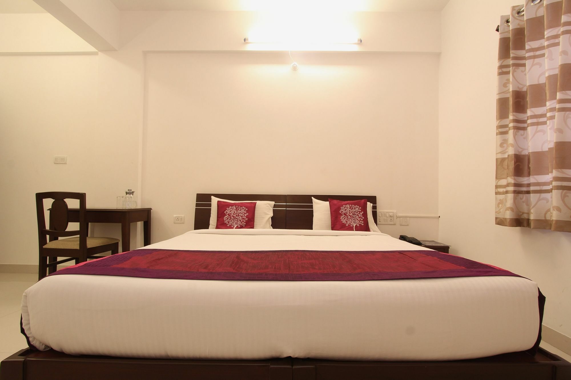 Oyo 7640 Ts2 Hotel Bangalore