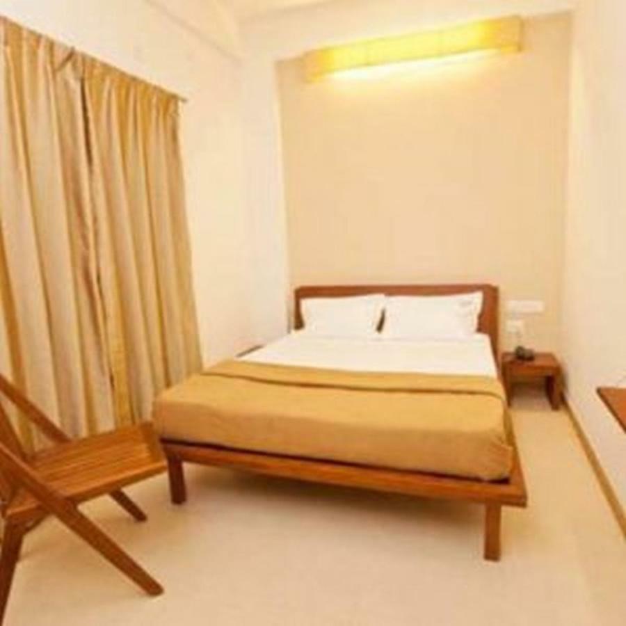 Hotel Holiday Home Hotel Bangalore
