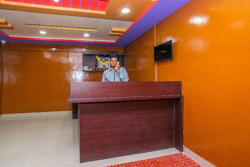 O Sri Hari Premium Comforts Near Sandhya Digital K Theatre Hotel 4*