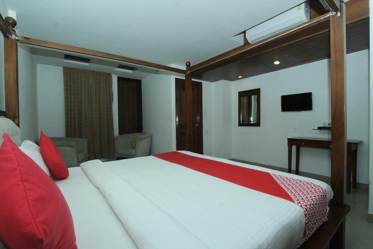 Oyo 3837 Confido Hotel