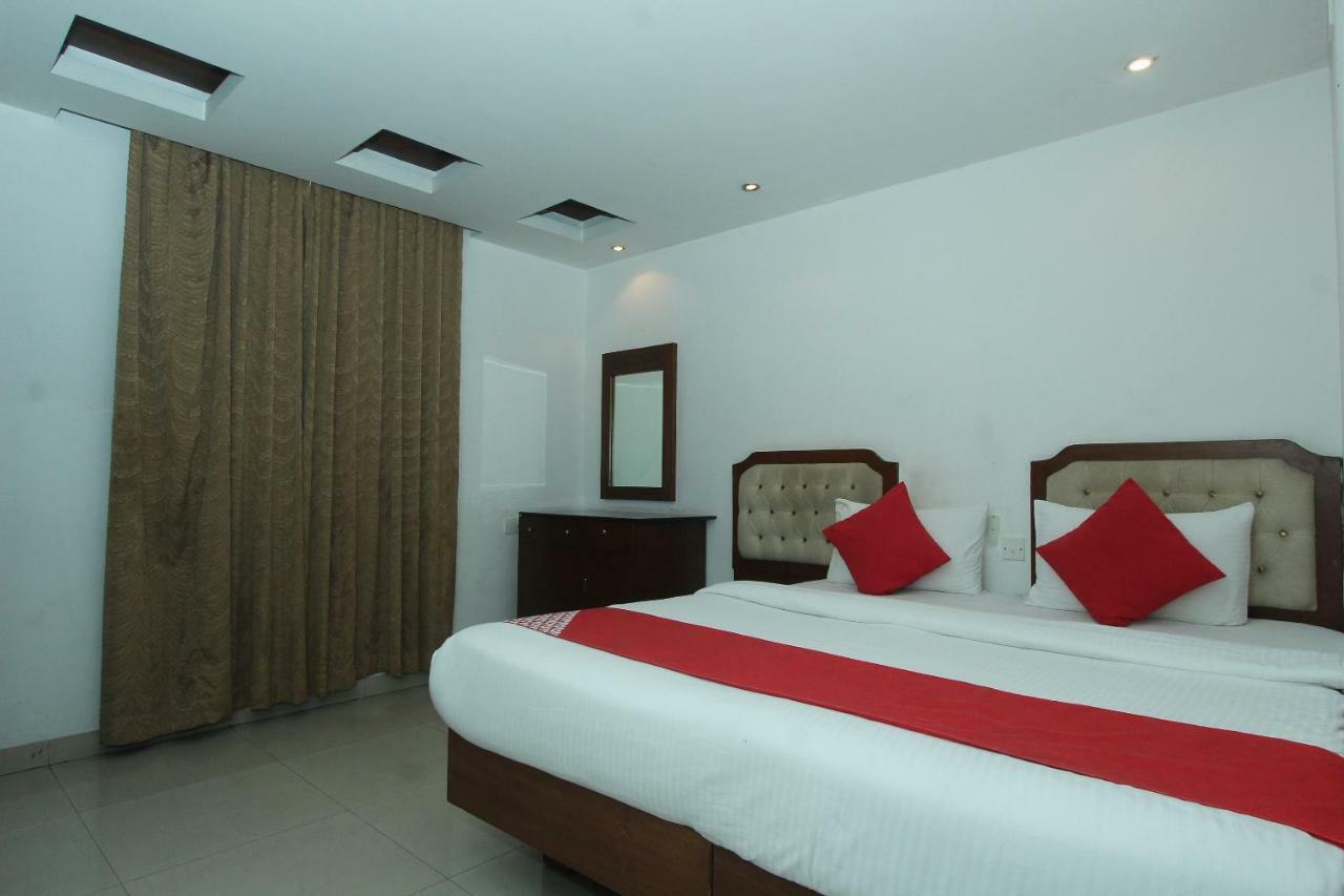 Oyo 3837 Confido Hotel Bangalore