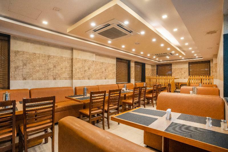 Hotel Super Townhouse Hsr Formerly La Prosperite Bangalore