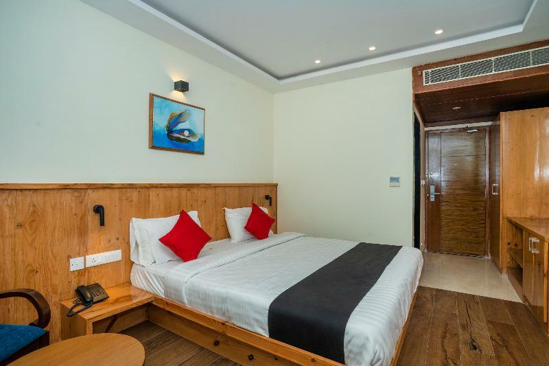 Hotel Super Townhouse Hsr Formerly La Prosperite 3*