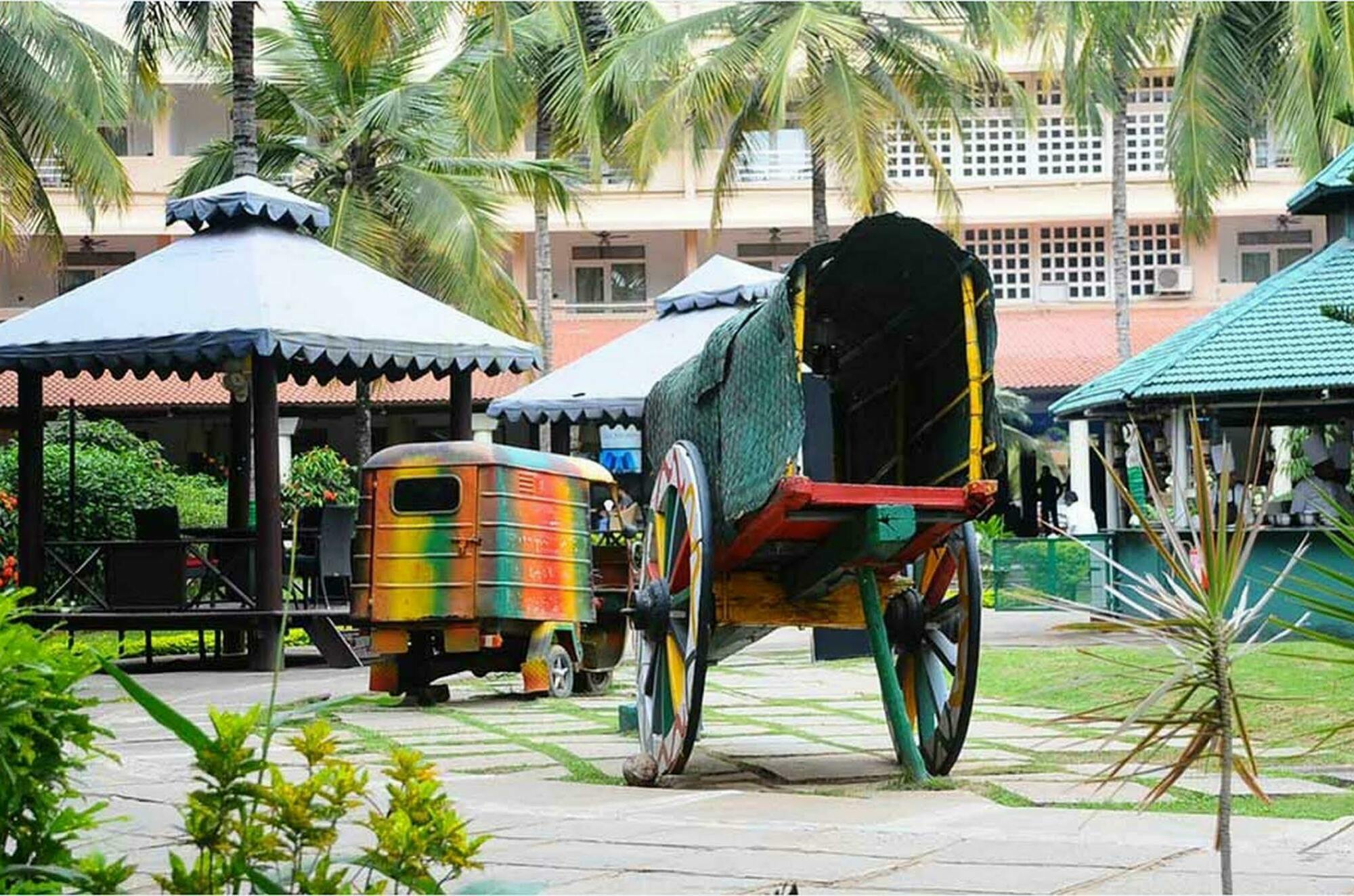 Royal Orchid & Convention Centre, Yelahanka 4*
