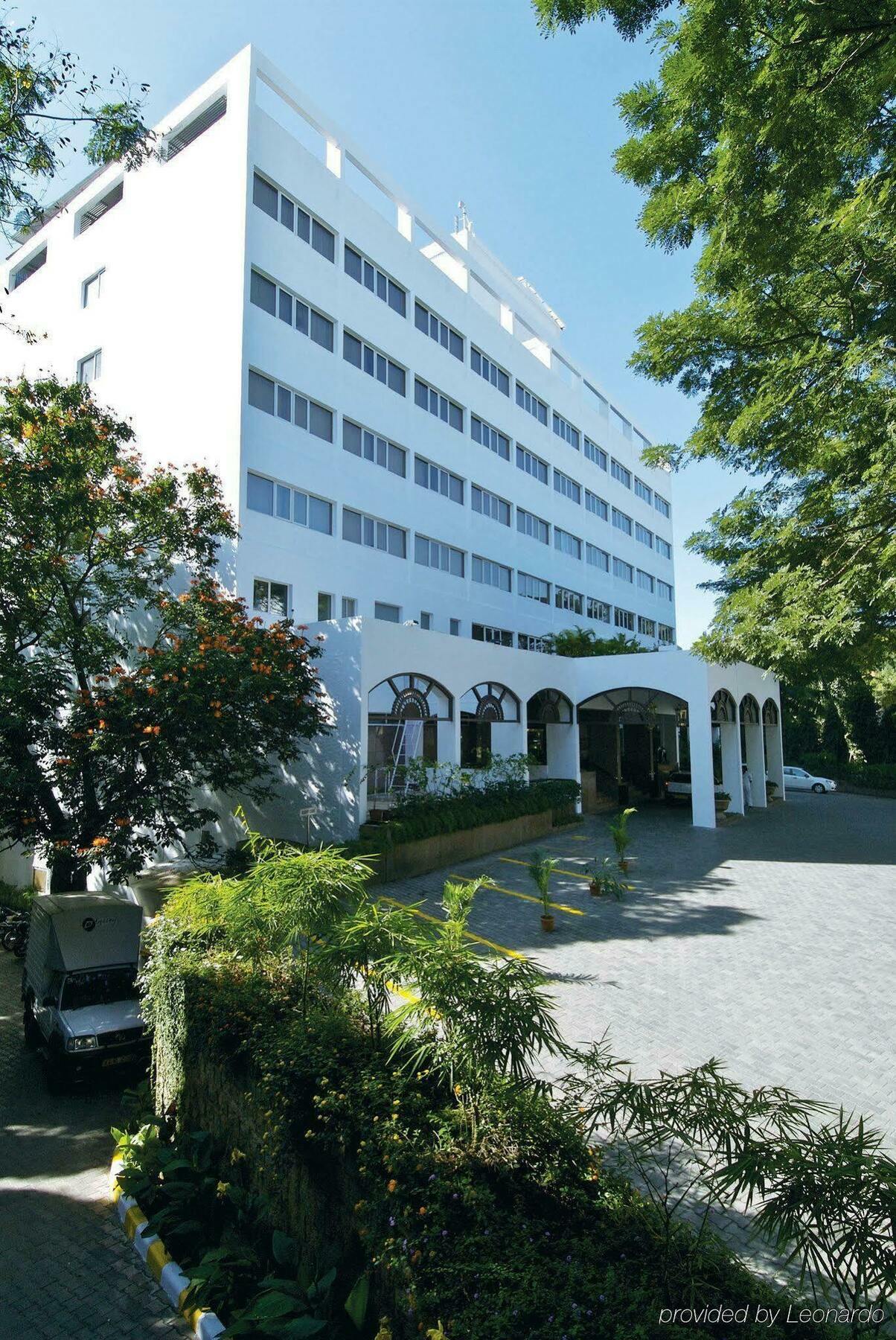 Hotel Vivanta Residency Road Bangalore