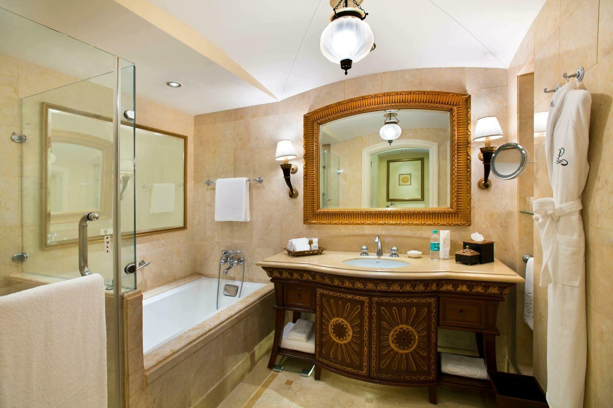 The Leela Palace 5* Bangalore