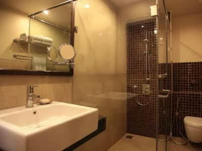 Justa Mg Road 4*