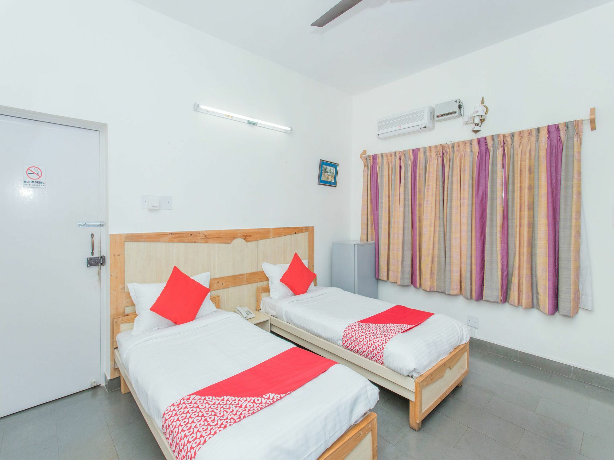Hotel Oyo 761 Hermitage 3*