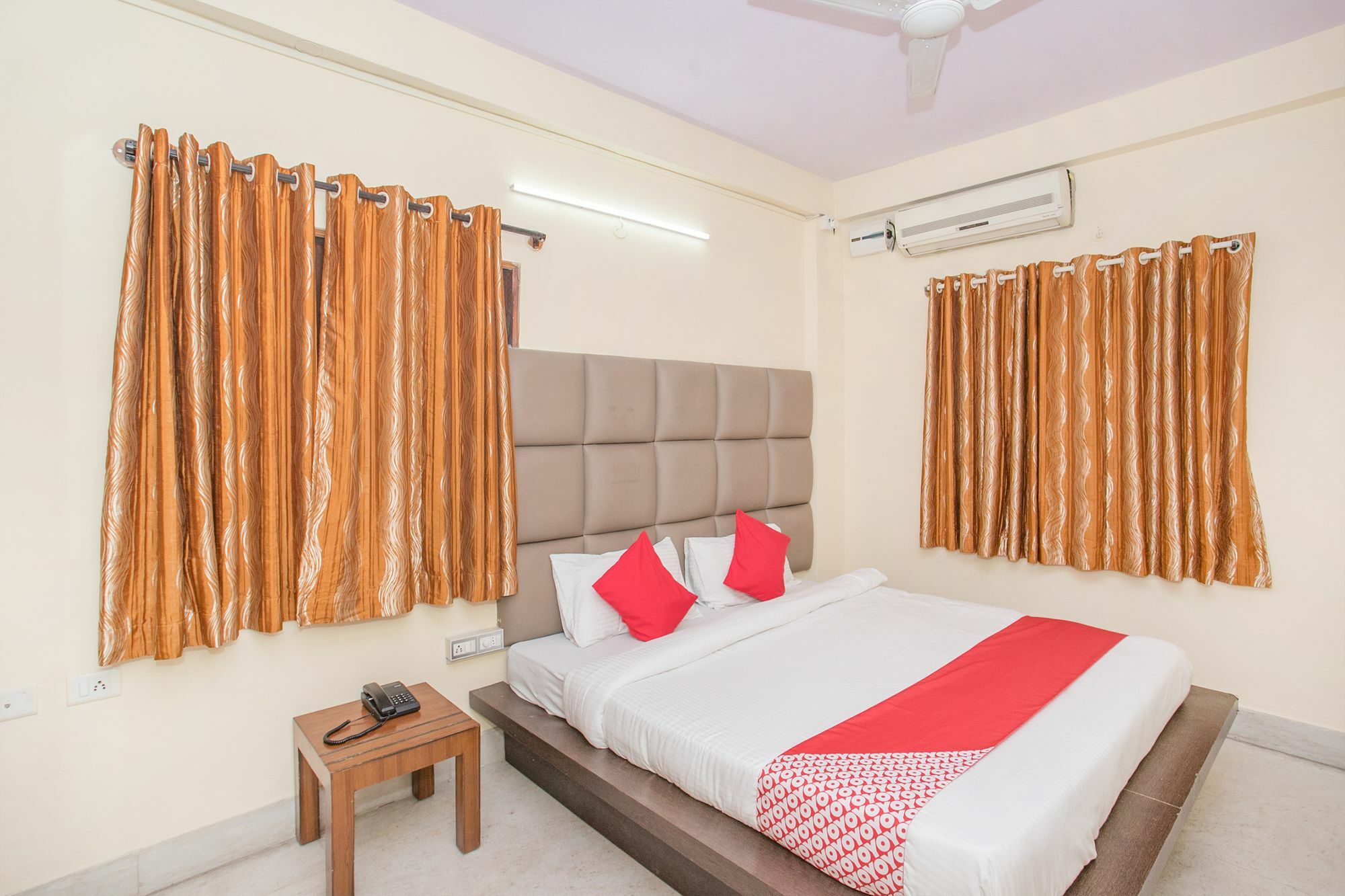 Oyo 10473 Basavanagudi Hotel Bangalore