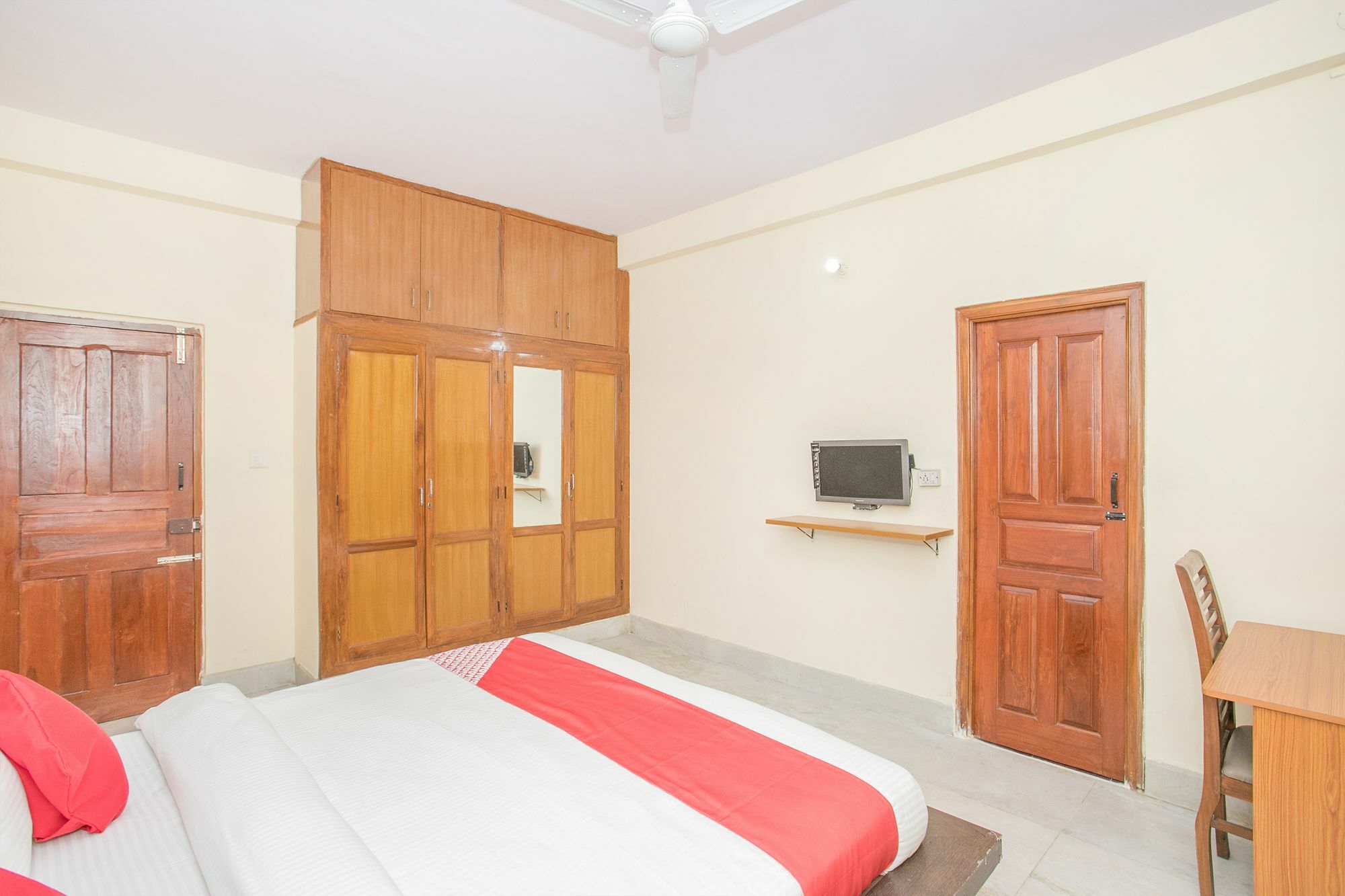 Hotel Oyo 10473 Basavanagudi Bangalore