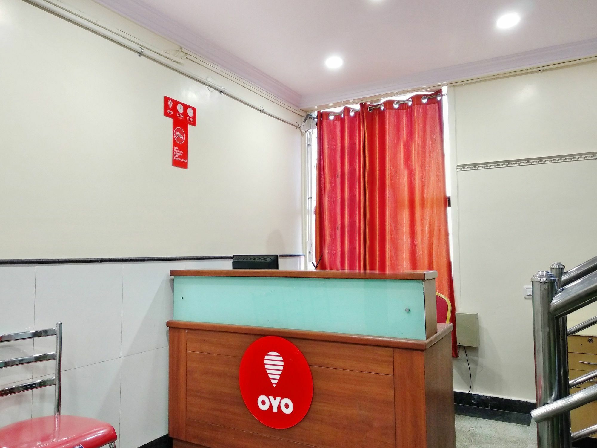 Oyo 12083 Champion Hotel Bangalore