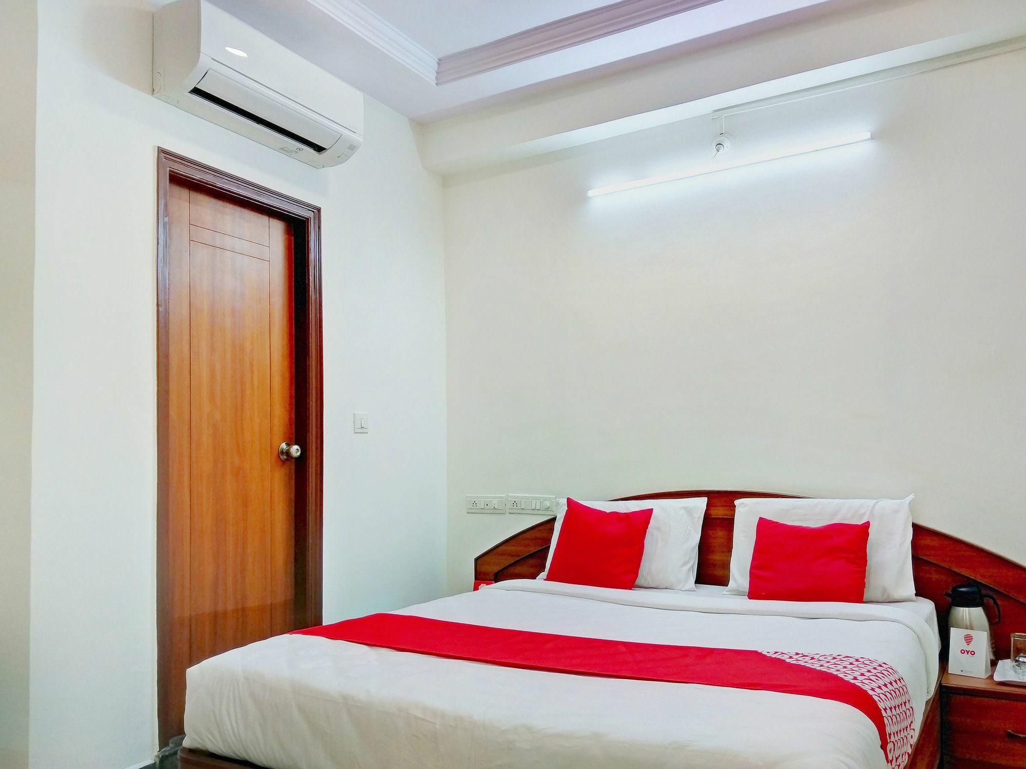 Hotel Oyo 12083 Champion 2*