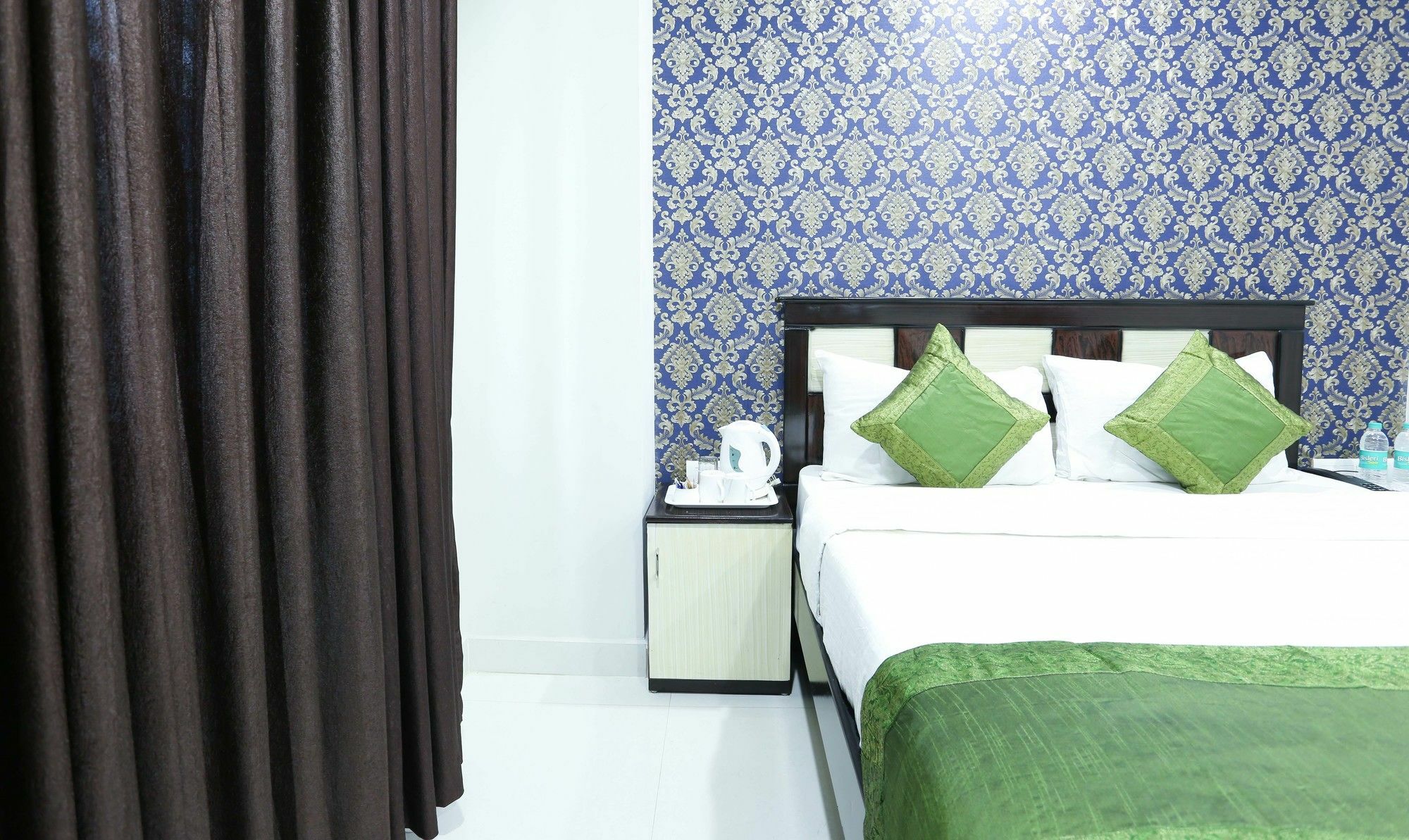Hotel Treebo Live Castle 3*