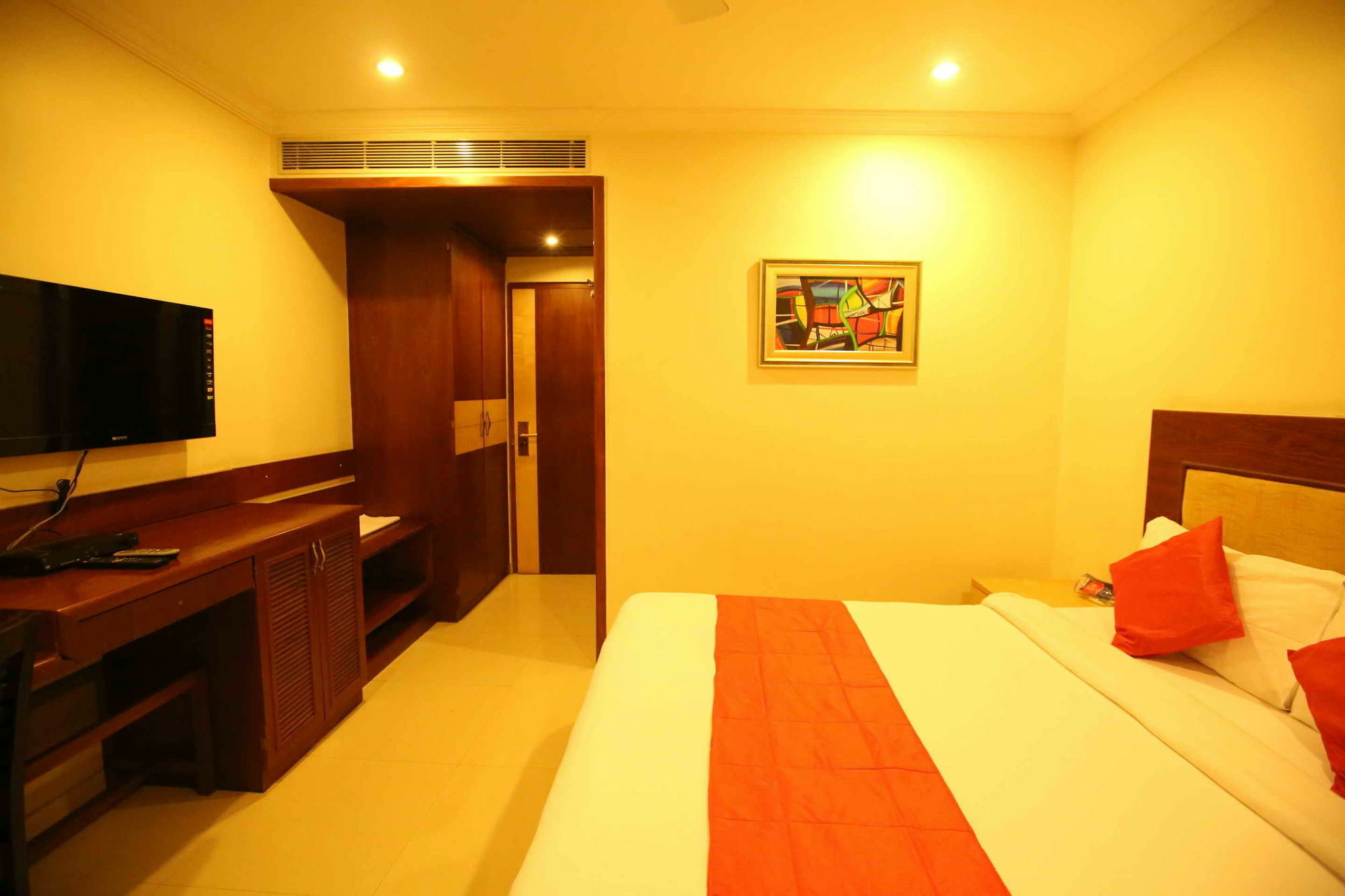 Oyo Premium Brigade Road 2 Hotel *