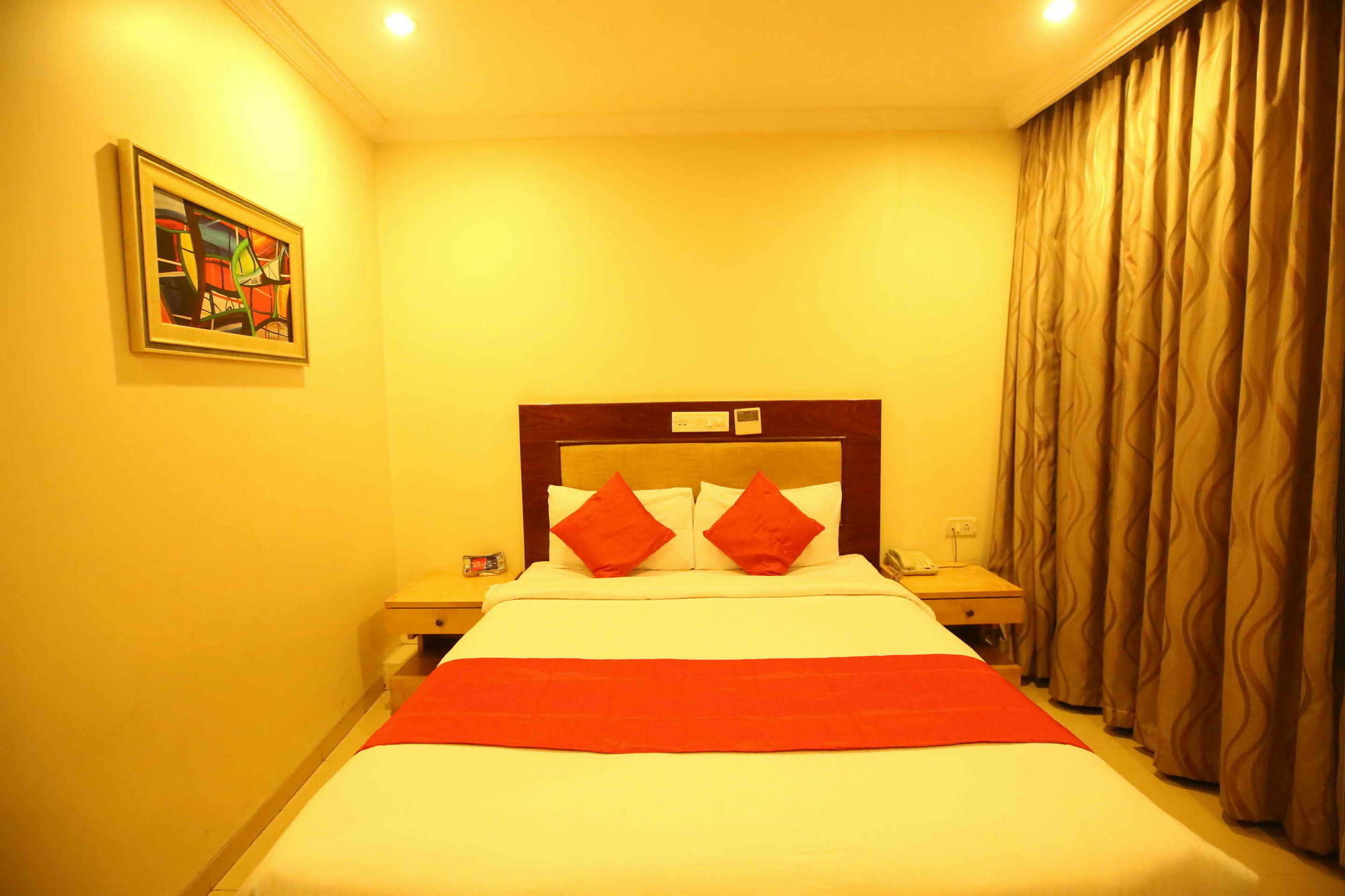 Hotel Oyo Premium Brigade Road 2 Bangalore